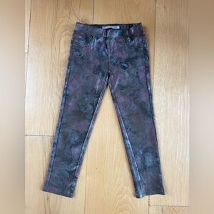 Tractr brand girl leggings. Metallic camo. Size 6x